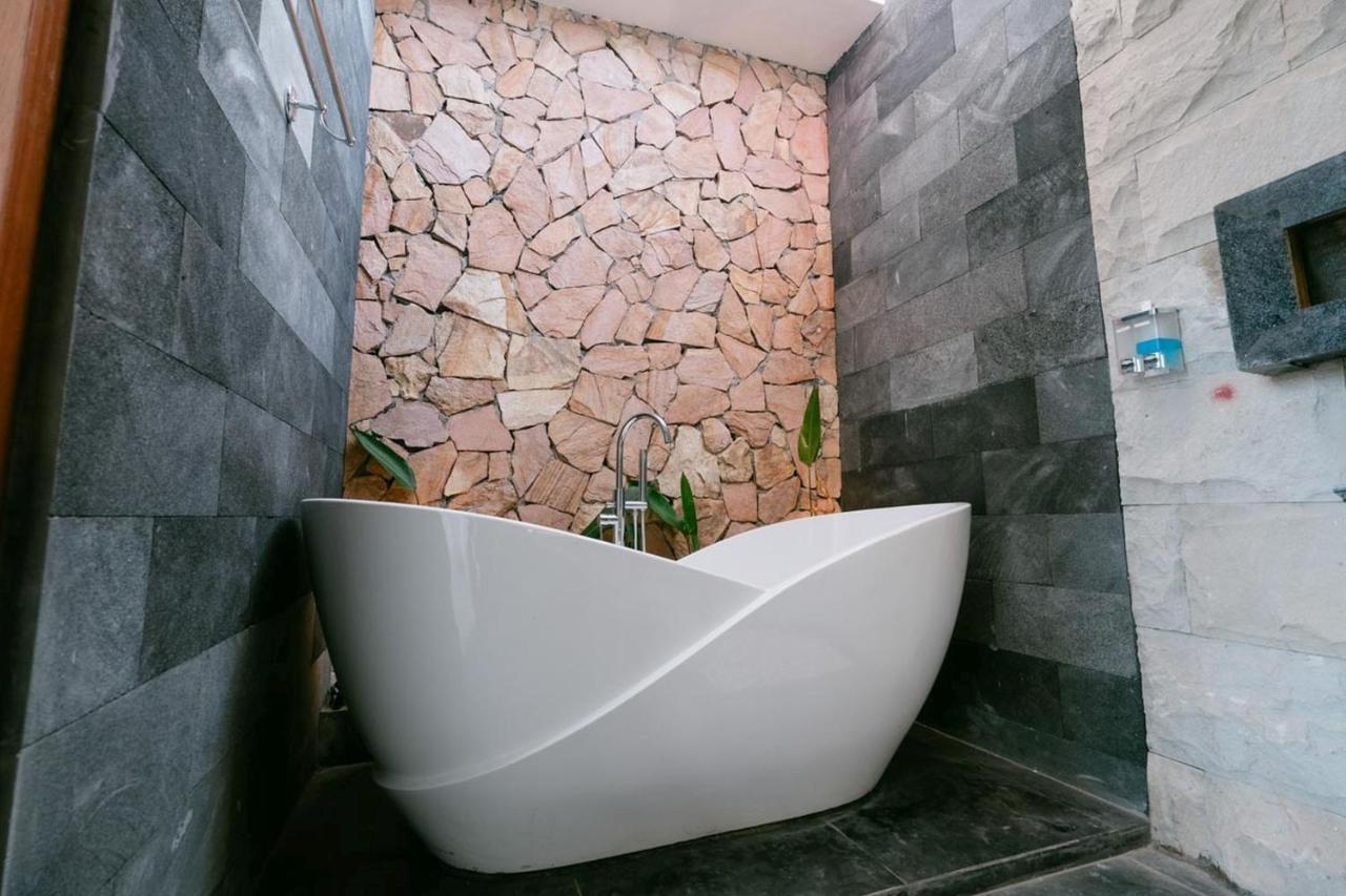 The Lavana Hidden Villa Lombok Ampenan Екстериор снимка